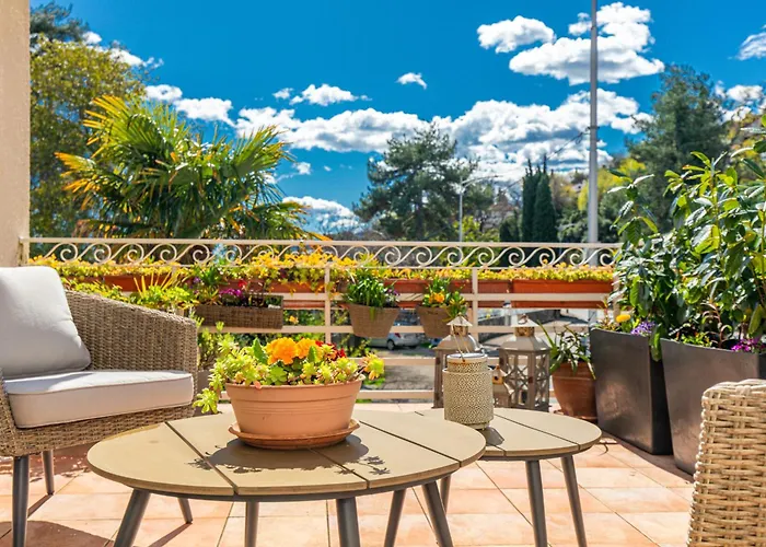 Апартаменты Design Camellia Опатия