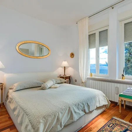 Design Camellia Apartman