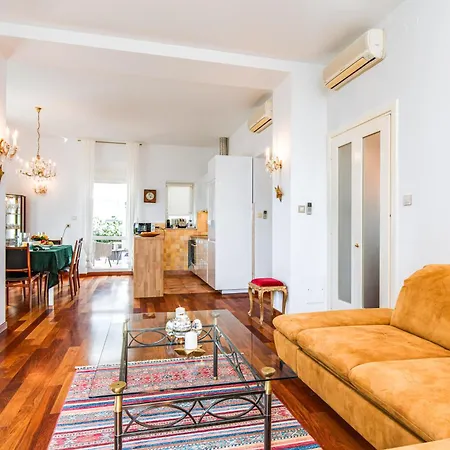 Appartement Design Camellia